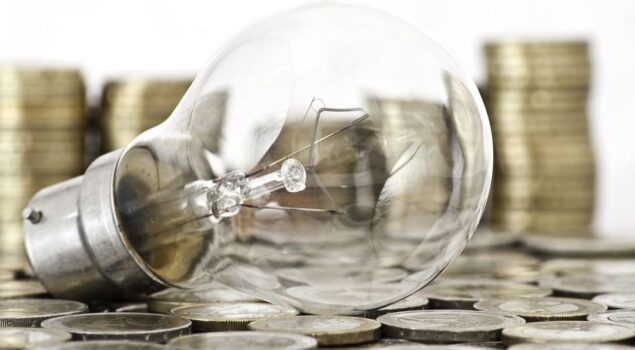 Lâmpada de luz representando como economizar energia.